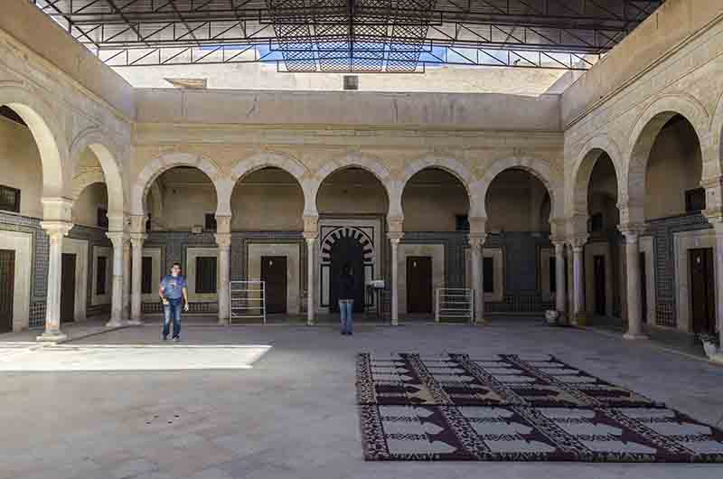 31 - Tunez - Kairouan - mezquita y mausoleo de Abou Zamaa al-Balawi o Mausoleo del Barbero
